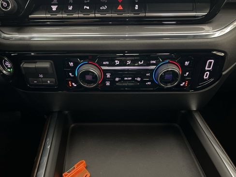 Used 2024 Chevrolet Silverado 3500 High Country AWD/4WD image 16