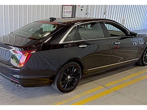 Used 2020 Cadillac CT6 Luxury AWD/4WD image 4