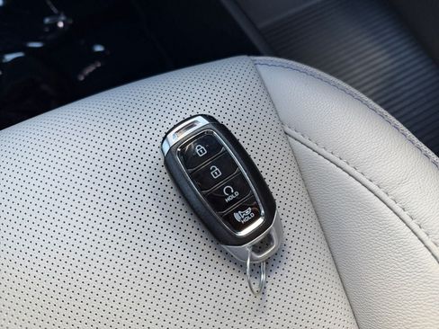 Used 2023 Hyundai Kona Limited w/ Cargo Package FWD image 31