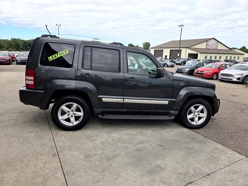 Used 2010 Jeep Liberty Limited image 4