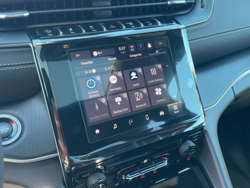 New 2025 Jeep Grand Cherokee L Laredo image 24