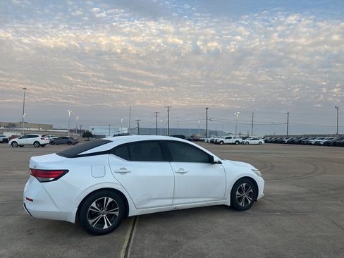 Certified 2022 Nissan Sentra SV image 29