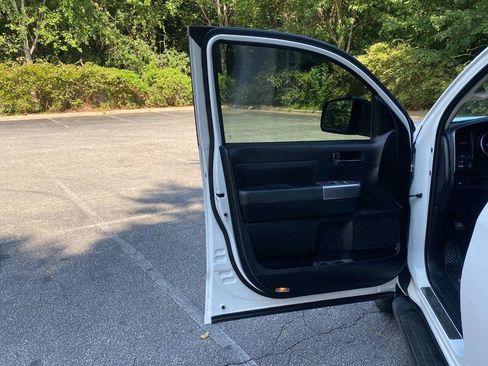 Used 2018 Toyota Sequoia TRD Sport RWD image 14