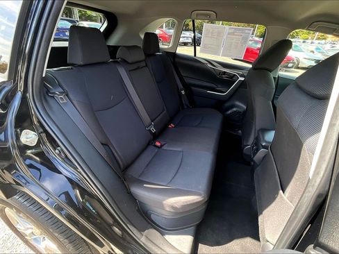 Used 2025 Toyota RAV4 LE AWD/4WD image 28