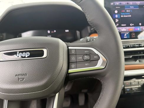 Used 2025 Jeep Compass Limited w/ Elite Group AWD/4WD image 26