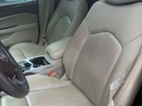 Used 2016 Cadillac SRX Luxury w/ Driver Awareness Package FWD image 2