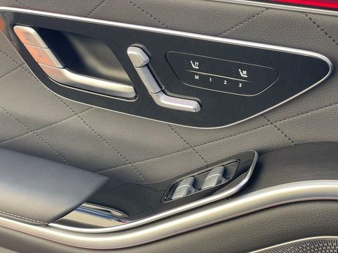 Used 2023 Mercedes-Benz S 580 4MATIC Sedan image 12