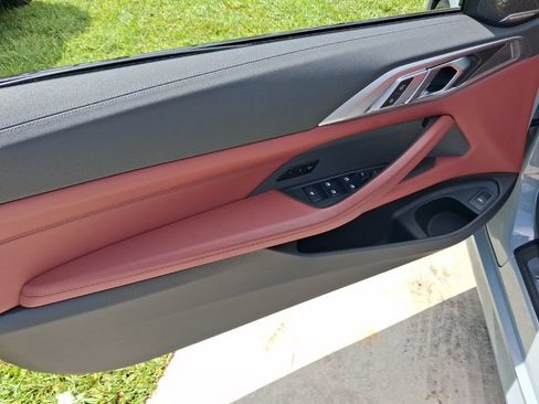 Used 2024 BMW 430i Convertible w/ M Sport Package RWD image 11