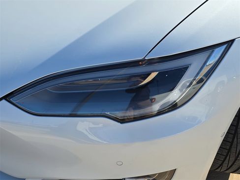 Used 2020 Tesla Model S Long Range image 30