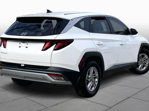 Certified 2025 Hyundai Tucson SE image 13