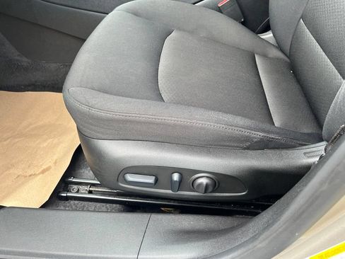Used 2025 Chevrolet Malibu LT FWD image 12