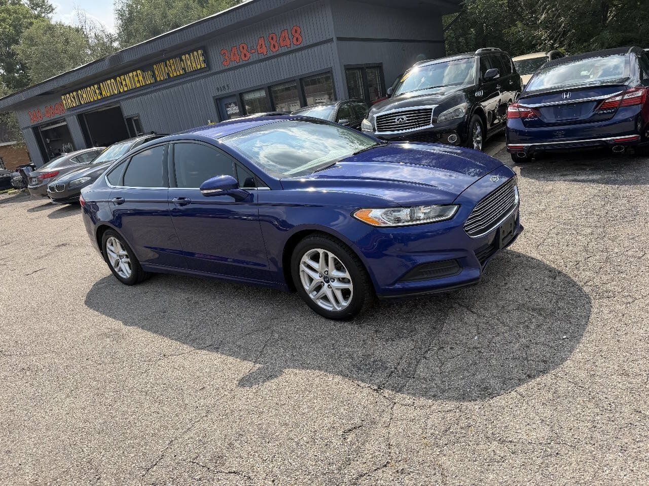 Used 2015 Ford Fusion SE FWD image 5