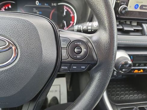 Used 2023 Toyota RAV4 XLE image 19