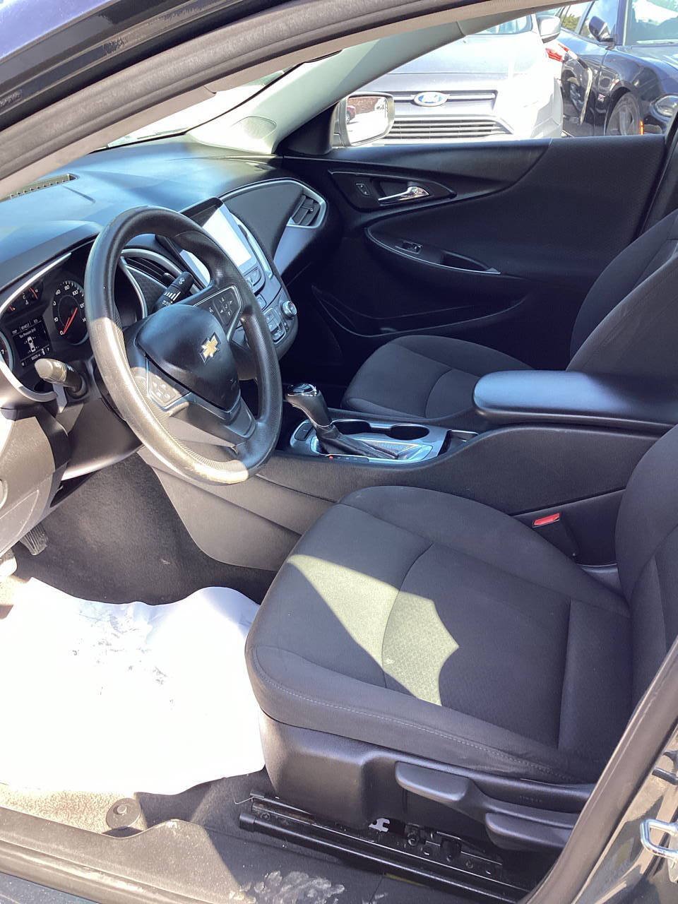 Used 2020 Chevrolet Malibu LS w/ LPO, Convenience Package 2 FWD image 13