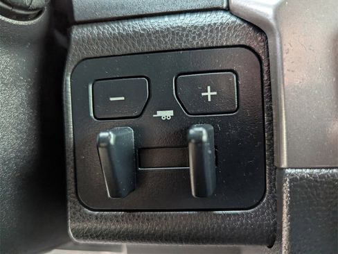 Used 2024 Toyota Tacoma TRD Off-Road image 24