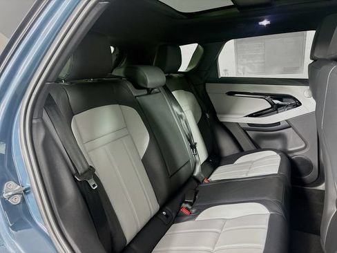 Used 2026 Land Rover Range Rover Evoque Dynamic SE AWD/4WD image 27