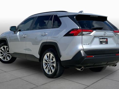 Used 2019 Toyota RAV4 XLE Premium FWD image 12
