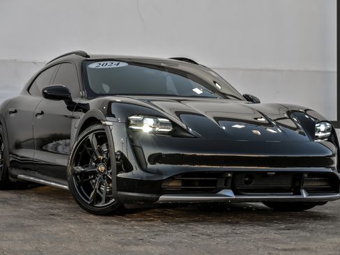 Used 2024 Porsche Taycan Turbo image 1