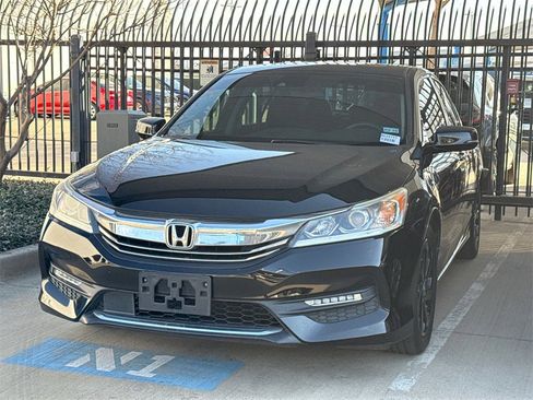 Used 2017 Honda Accord EX image 1