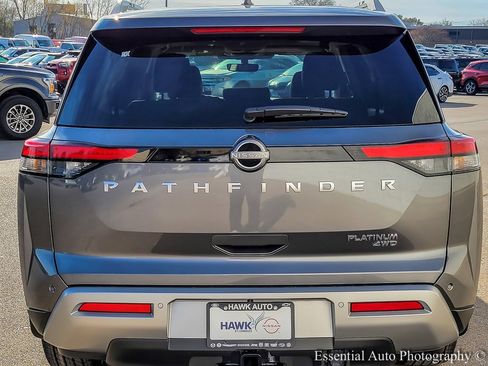 New 2025 Nissan Pathfinder Platinum image 5