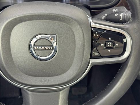 Used 2017 Volvo S90 T5 Momentum w/ Convenience Package image 21