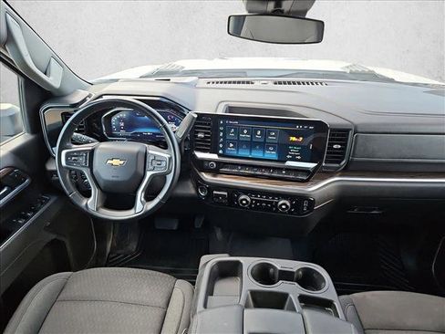 Used 2025 Chevrolet Silverado 2500 LT w/ Convenience Package AWD/4WD image 10