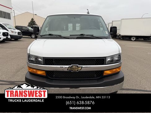 Used 2024 Chevrolet Express 2500 w/ Driver Convenience Package image 16