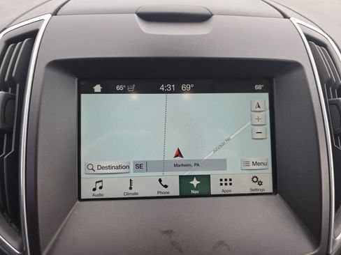 Used 2017 Ford Edge Titanium w/ Equipment Group 302A AWD/4WD image 26