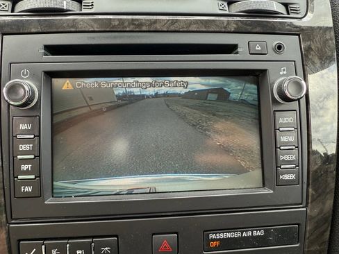 Used 2012 GMC Acadia Denali AWD/4WD image 18
