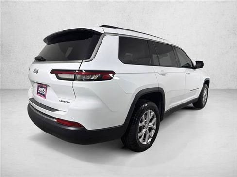 Used 2022 Jeep Grand Cherokee L Limited RWD image 3