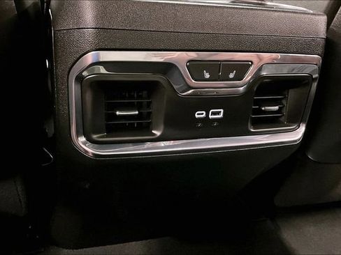 Used 2024 GMC Sierra 3500 Denali Ultimate AWD/4WD image 34
