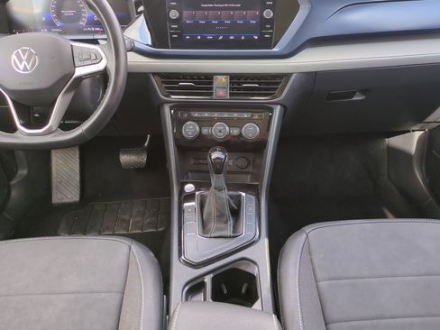 Used 2024 Volkswagen Taos SE FWD image 19