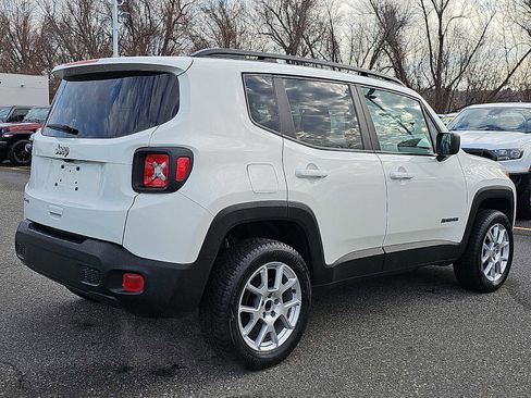 Used 2023 Jeep Renegade Latitude w/ Sun & Fun Group image 6