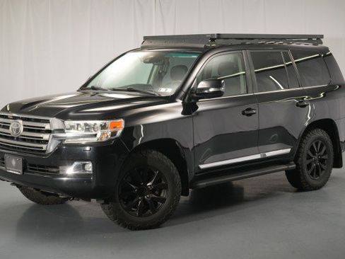 Used 2016 Toyota Land Cruiser AWD/4WD image 1