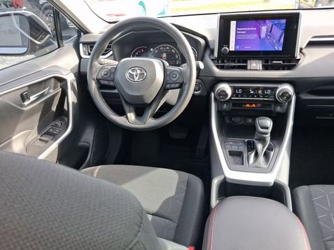 Used 2024 Toyota RAV4 XLE w/ Convenience Package FWD image 8