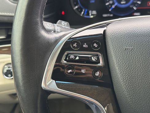 Used 2020 Cadillac Escalade Premium Luxury AWD/4WD image 10