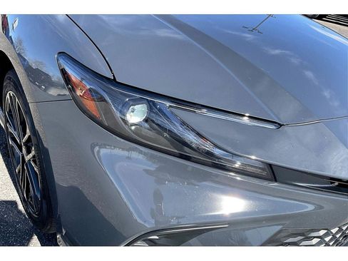 Used 2025 Toyota Camry SE w/ Convenience Package AWD/4WD image 30