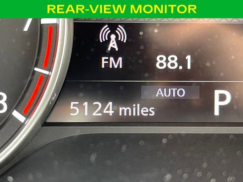 Used 2025 Nissan Rogue SV w/ SV Premium Package image 19