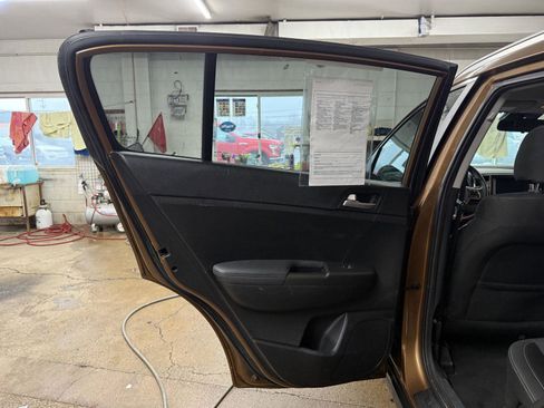 Used 2019 Kia Sportage LX w/ LX Popular Package image 15