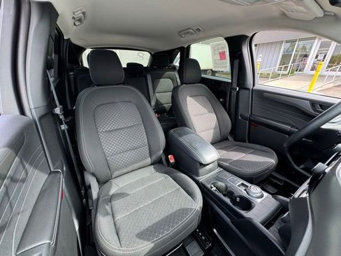 Used 2025 Ford Escape Active AWD/4WD image 21