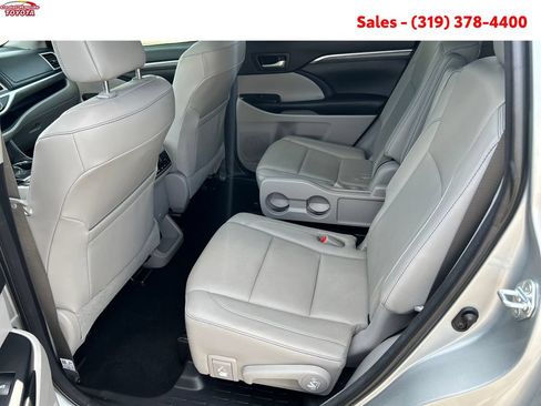 Certified 2018 Toyota Highlander Limited AWD/4WD image 25