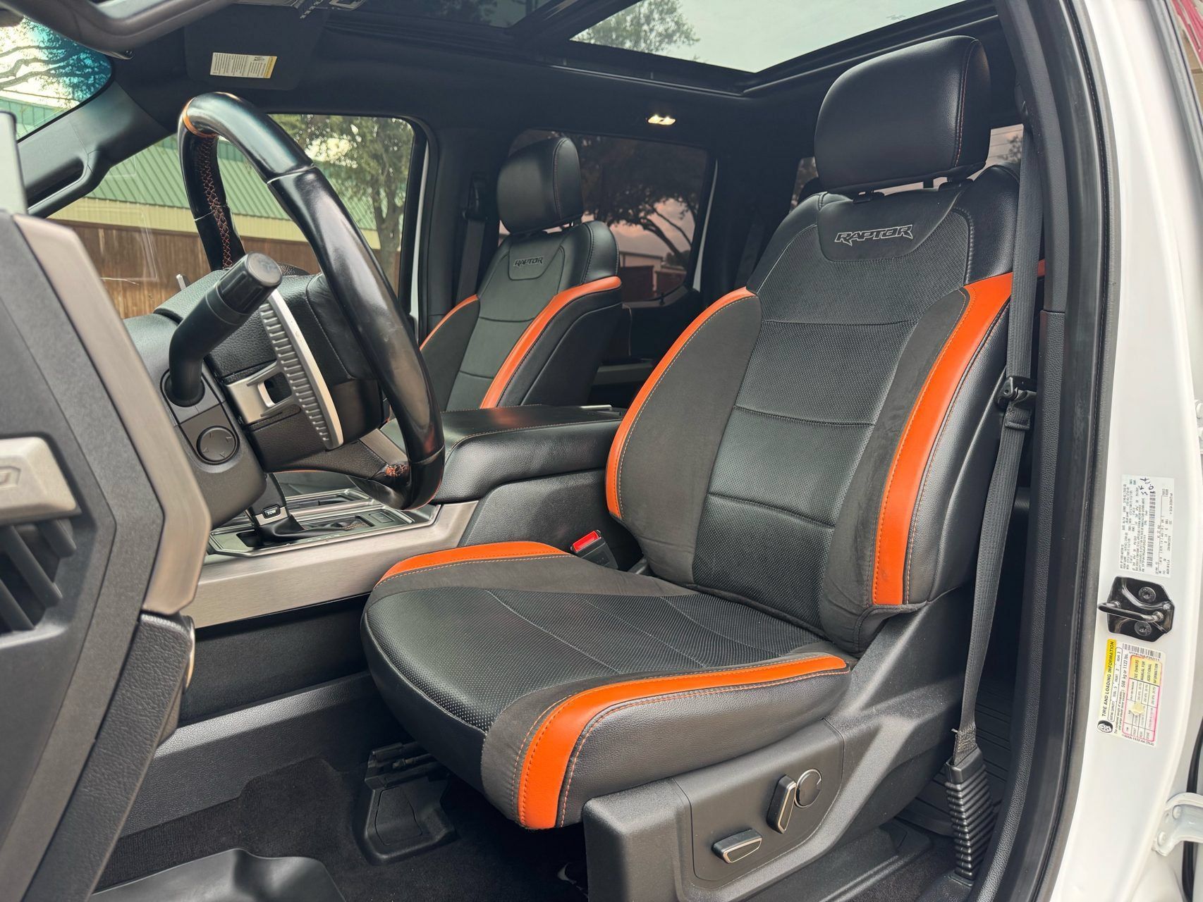 Used 2018 Ford F150 Raptor w/ Equipment Group 802A Luxury AWD/4WD image 19