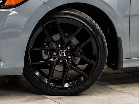 Used 2024 Honda Civic Sport image 3