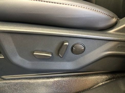 New 2026 Ford F250 Lariat w/ Black Appearance Package image 11