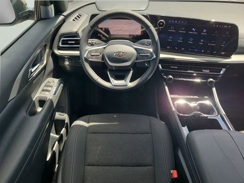 New 2026 Chevrolet Traverse LT image 15