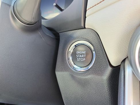 Used 2025 Toyota RAV4 XLE Premium image 28