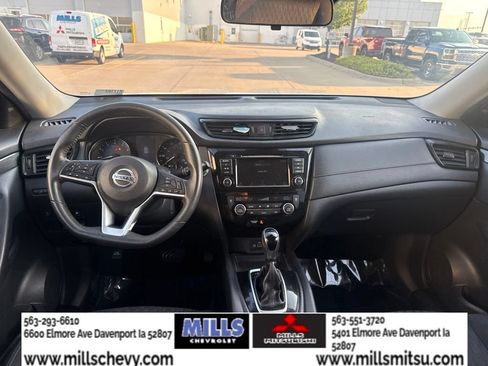 Used 2019 Nissan Rogue SV AWD/4WD image 19