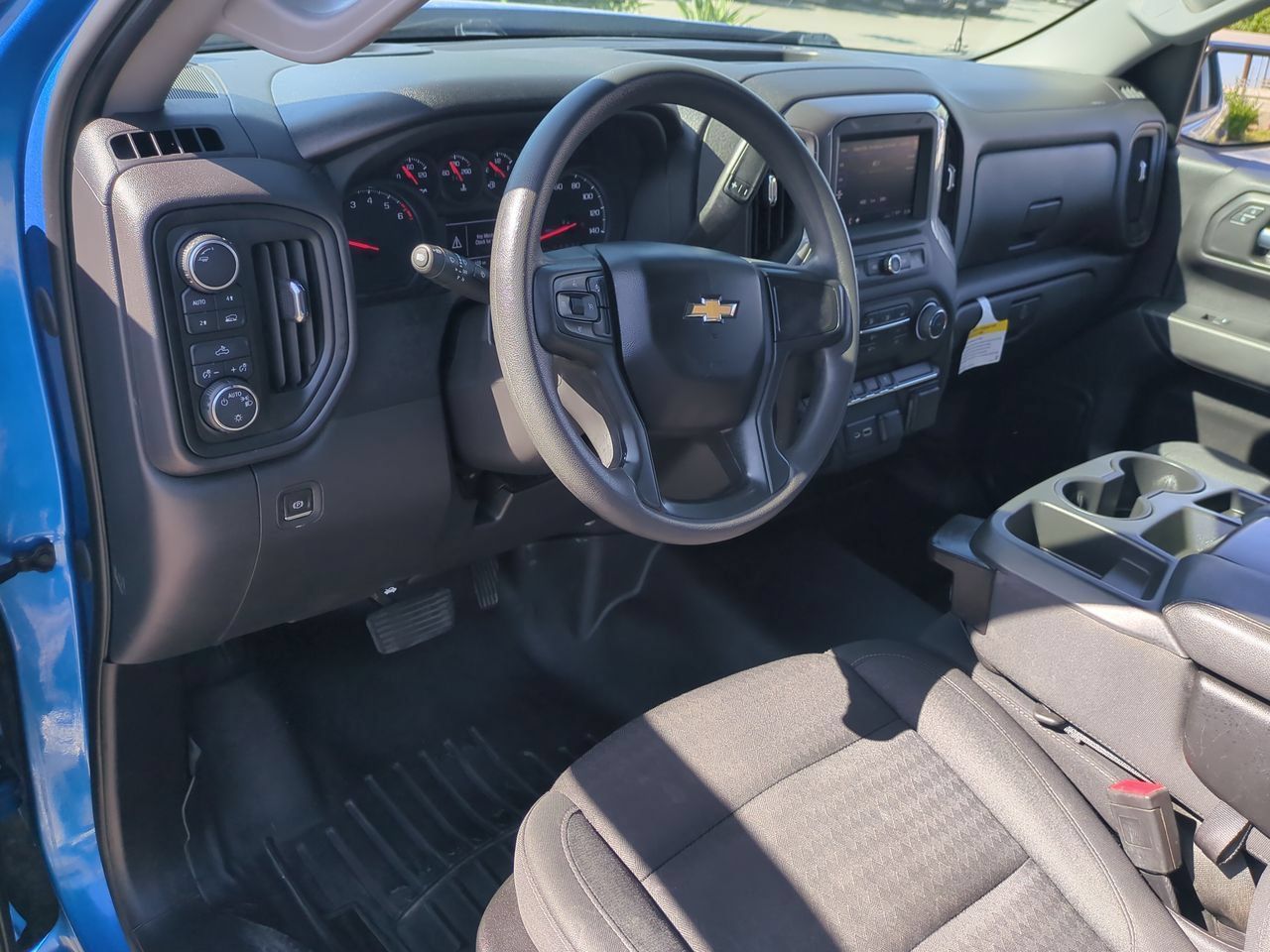 Used 2022 Chevrolet Silverado 1500 Custom AWD/4WD image 10