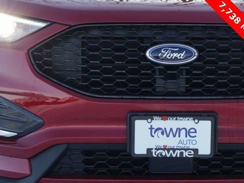 Used 2022 Ford Edge ST-Line image 10