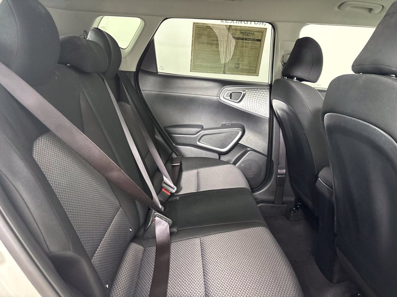 Used 2025 Kia Soul LX w/ LX Technology Package FWD image 26